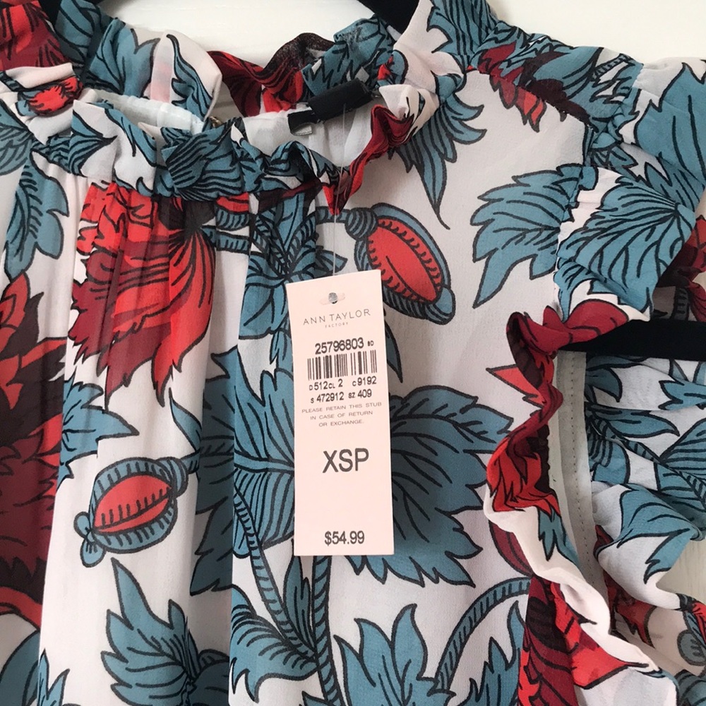 NWT! Ann Taylor Top